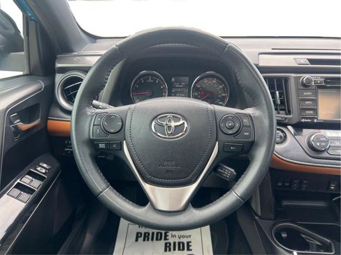 Used 2017 Toyota RAV4 SE w/ Power Special Value Package AWD/4WD image 17