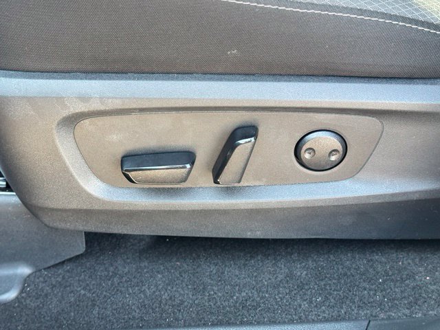 Used 2026 Nissan Pathfinder SV FWD image 10