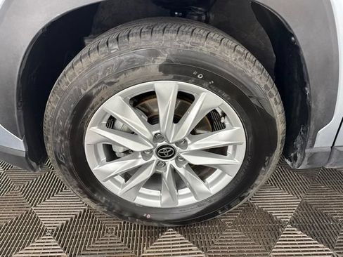 Used 2023 Toyota Corolla Cross LE w/ Moonroof Package AWD/4WD image 32