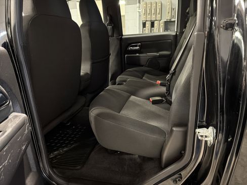 Used 2010 GMC Canyon SLE image 11