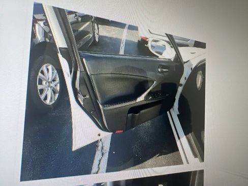 Used 2010 Lexus IS 250 RWD image 28