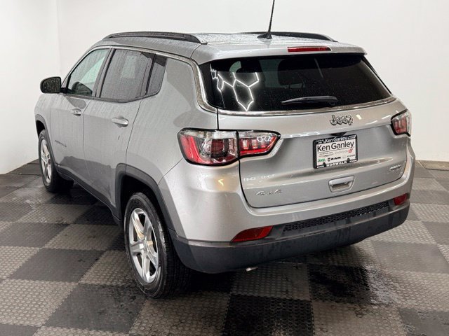 Used 2023 Jeep Compass Latitude w/ Convenience Group AWD/4WD image 8