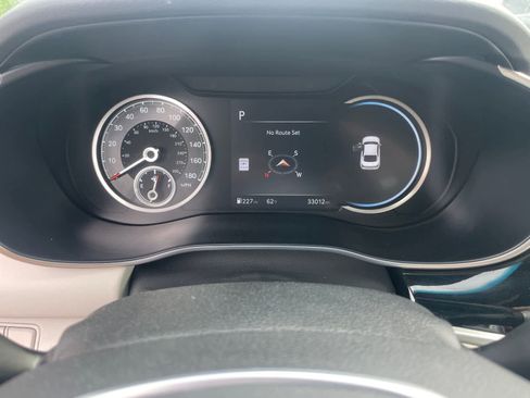 Used 2025 Genesis G70 2.5T RWD image 16