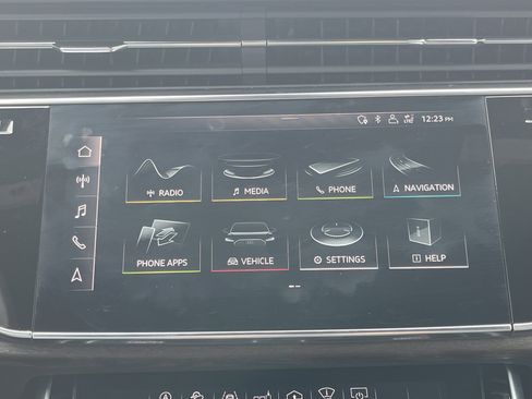 Used 2019 Audi Q8 Prestige image 5