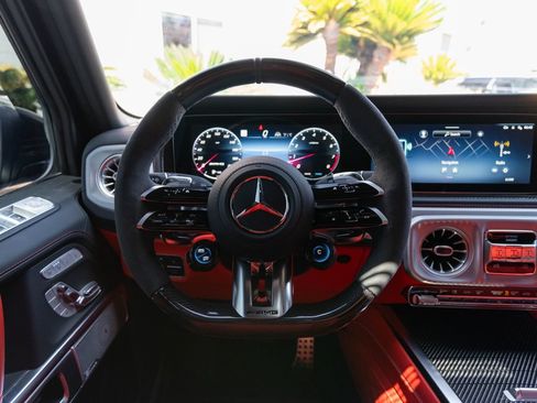 Used 2025 Mercedes-Benz G 63 AMG 4MATIC image 38