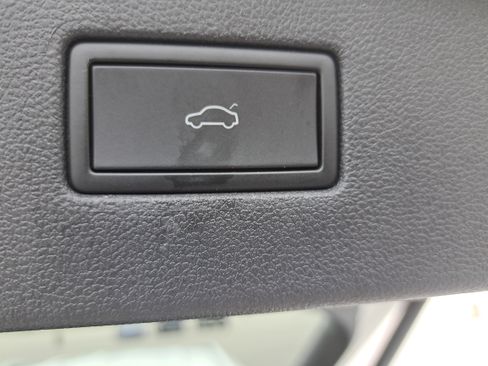 Used 2024 Volkswagen Tiguan Wolfsburg Edition AWD/4WD image 14