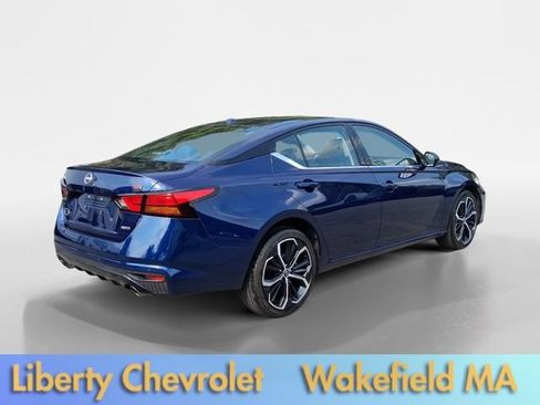 Used 2023 Nissan Altima 2.5 SR AWD/4WD image 7