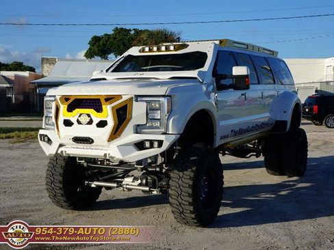 Used 2002 Ford Excursion Limited image 3