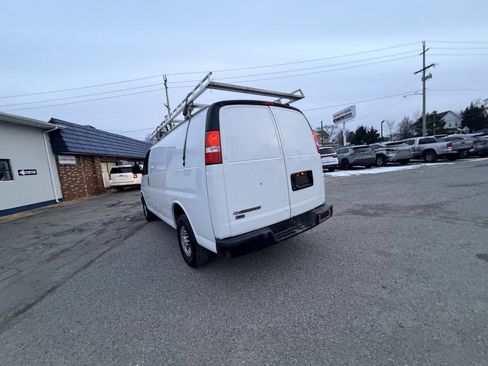 Used 2020 Chevrolet Express 2500 2500 3dr Cargo Van w/ Driver Convenience Package image 18