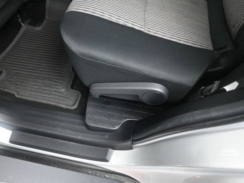 Used 2024 Toyota 4Runner SR5 image 39