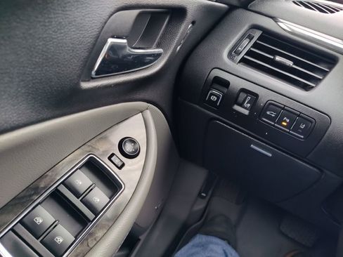 Used 2015 Chevrolet Impala LTZ image 30