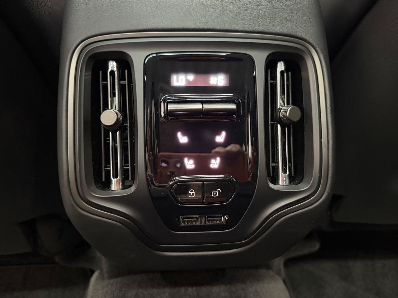 Used 2025 Aston Martin DBX 707 AWD/4WD image 15