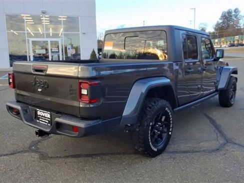 Used 2024 Jeep Gladiator Sport image 8