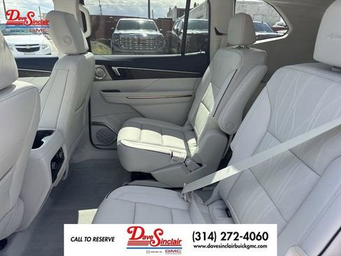 New 2026 Buick Enclave Avenir w/ Super Cruise Package FWD image 23