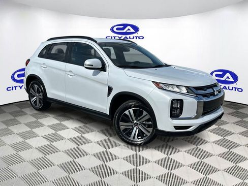 Used 2025 Mitsubishi Outlander Sport SEL image 1