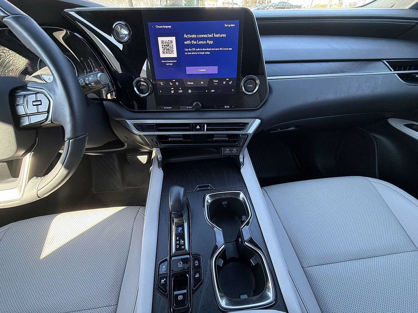 Used 2023 Lexus RX 350 Premium w/ Accessory Package AWD/4WD image 24