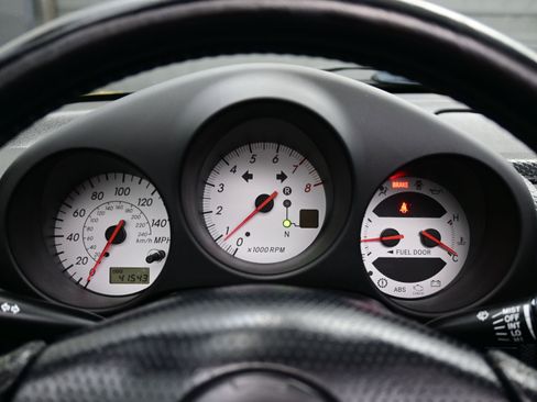 Used 2003 Toyota MR2 w/ Leather Pkg image 17