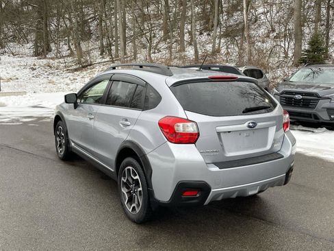 Used 2017 Subaru Crosstrek 2.0i Premium w/ Moonroof Package image 3