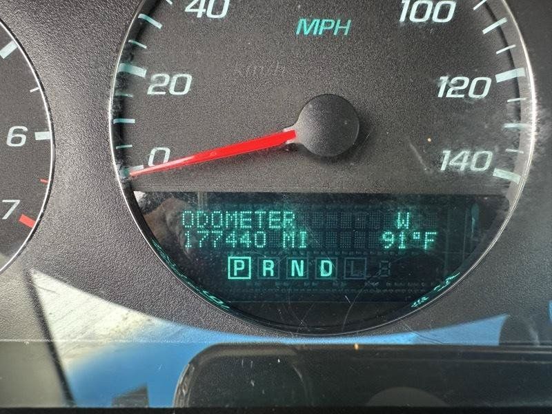 Used 2012 Chevrolet Impala LTZ FWD image 10