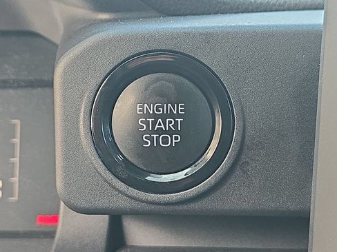 Used 2024 Toyota Tacoma SR5 w/ SR5 Upgrade Package RWD image 18