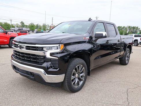 Used 2022 Chevrolet Silverado 1500 LT w/ Z71 Off-Road Package AWD/4WD image 23