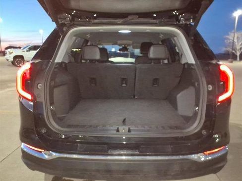 Used 2023 GMC Terrain SLT image 22