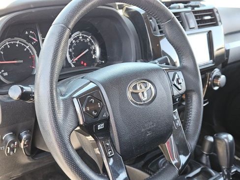 Used 2021 Toyota 4Runner TRD Off-Road Premium AWD/4WD image 9