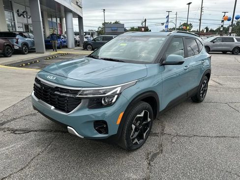 Certified 2024 Kia Seltos EX AWD/4WD image 11