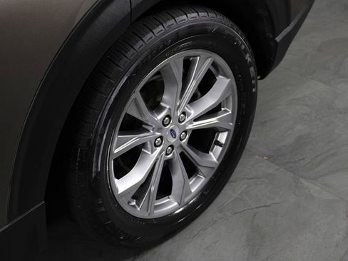 Used 2021 Ford Explorer Limited w/ Equipment Group 301A image 10