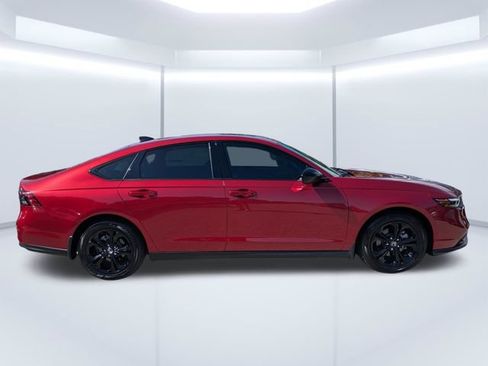 Certified 2025 Honda Accord SE image 3