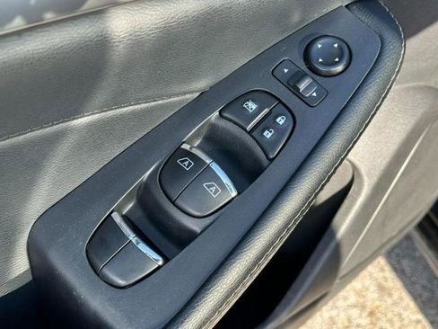 Used 2023 Nissan Maxima SV w/ Floor Mat Group FWD image 16