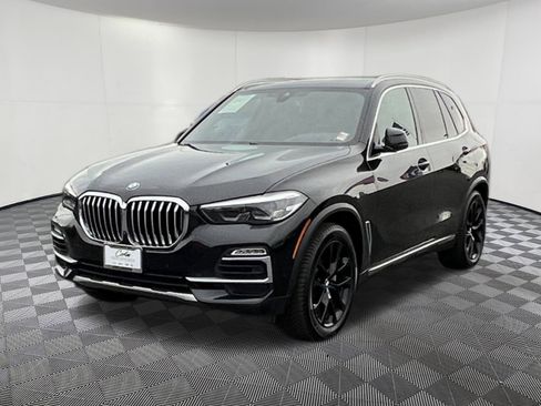 Used 2019 BMW X5 xDrive40i w/ Premium Package image 3