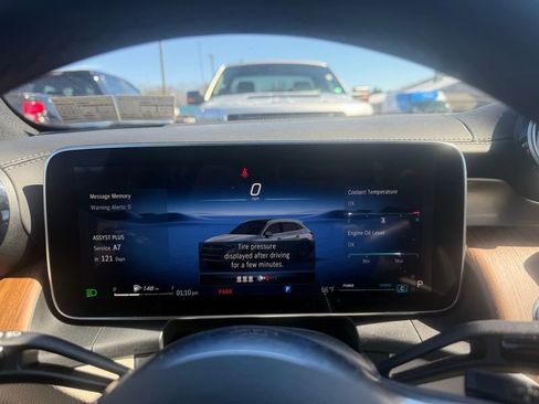 Used 2023 Mercedes-Benz GLC 300 GLC 300 image 12