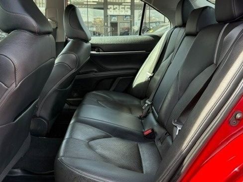 Used 2020 Toyota Camry XSE w/ Blackout Package image 21