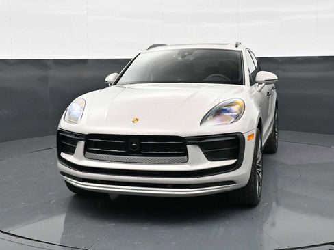New 2026 Porsche Macan AWD/4WD image 27