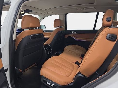 Certified 2025 BMW X7 xDrive40i AWD/4WD image 10