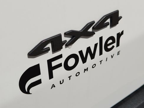 New 2026 Jeep Cherokee Overland w/ Advanced Pro Tech Group AWD/4WD image 7
