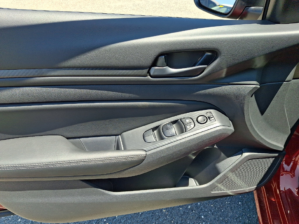 New 2026 Nissan Altima 2.5 SV AWD/4WD image 11