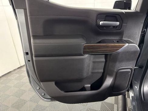 Used 2020 Chevrolet Silverado 1500 LT Trail Boss AWD/4WD image 19