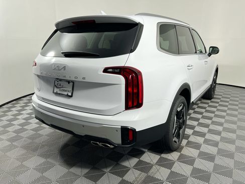 Certified 2024 Kia Telluride S w/ S Sunroof Package FWD image 3
