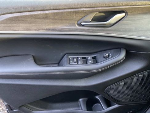 New 2026 Jeep Grand Cherokee Altitude image 15