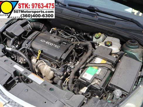 Used 2014 Chevrolet Cruze LS FWD image 16