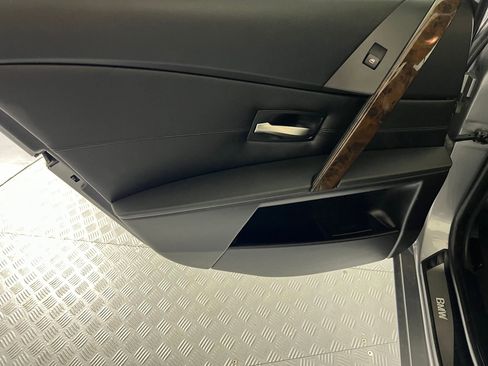 Used 2005 BMW 525i Sedan image 32