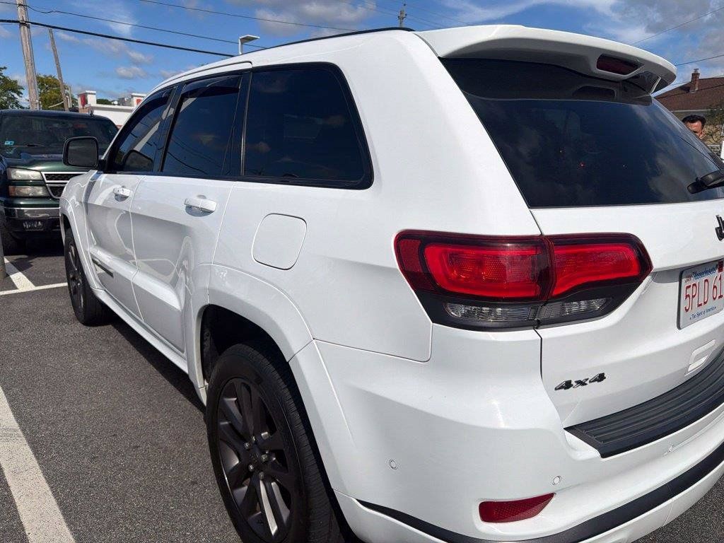 Used 2019 Jeep Grand Cherokee High Altitude AWD/4WD image 3