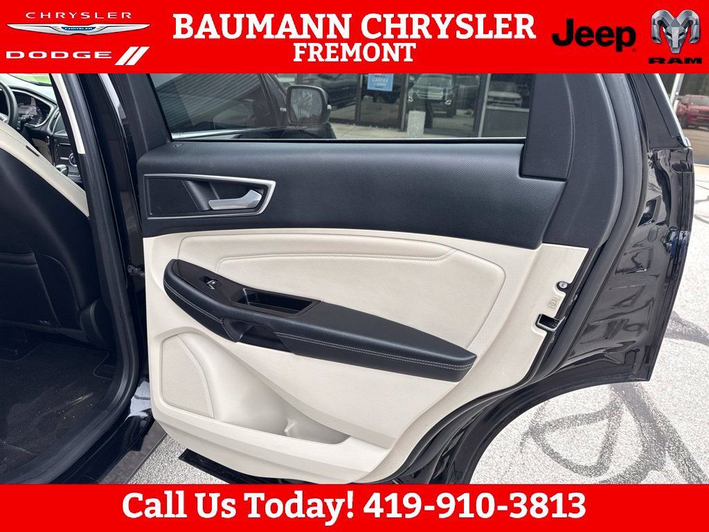 Used 2016 Ford Edge Titanium w/ Equipment Group 301A AWD/4WD image 16