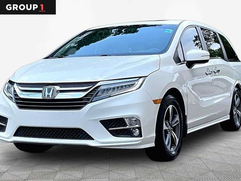 Used 2018 Honda Odyssey Touring image 1