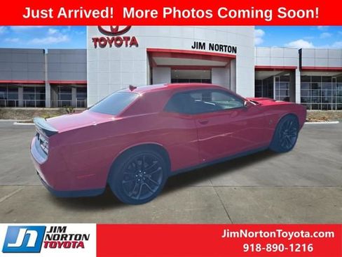 Used 2022 Dodge Challenger R/T Scat Pack RWD image 4
