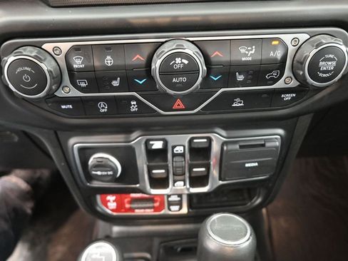 Used 2023 Jeep Gladiator Rubicon w/ LED Lighting Group image 3