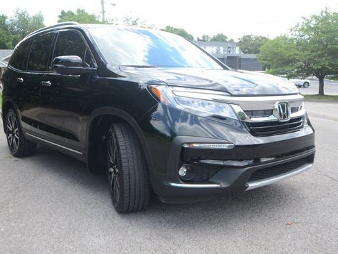 Used 2022 Honda Pilot Touring image 9