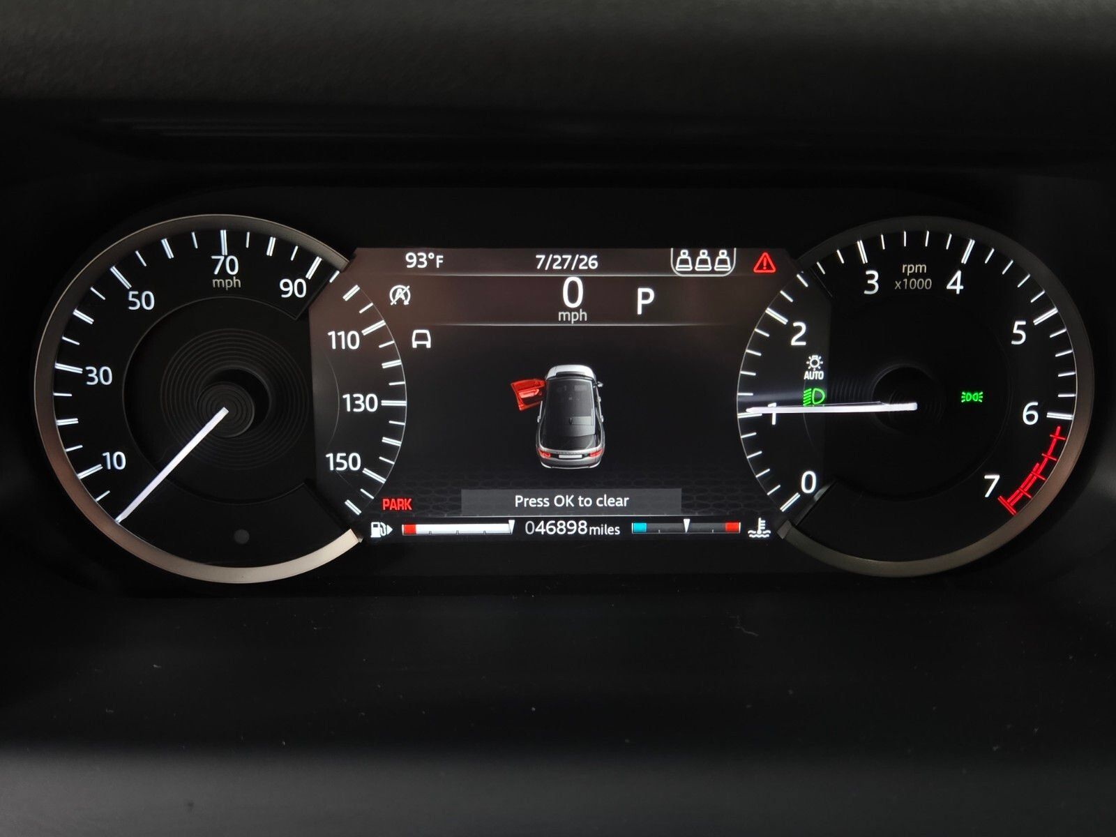 Used 2020 Land Rover Discovery Sport AWD/4WD image 30